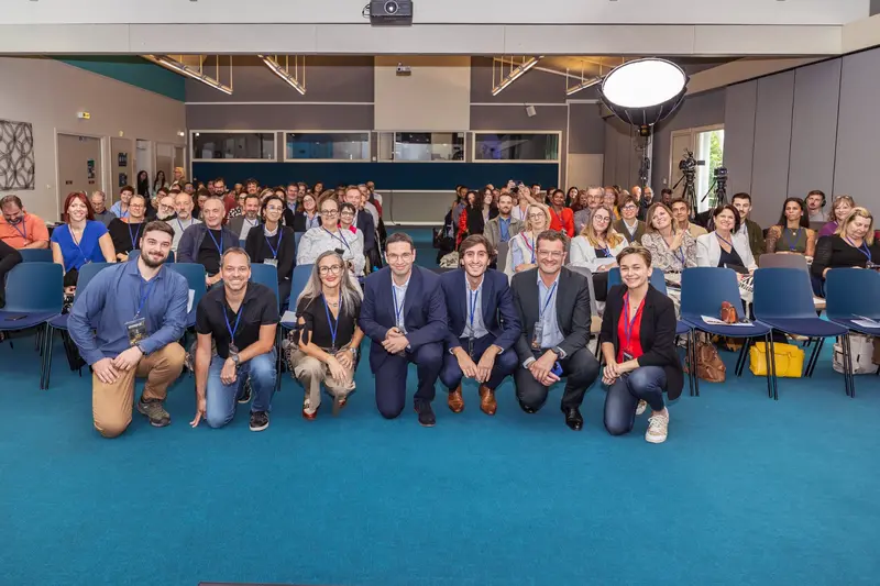 Conference in front of an audience of independents at INDEPENDANCE DAY 2 Toulouse