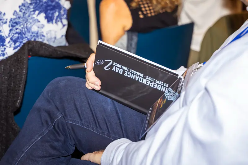 Speakers on stage at Diagora Toulouse, INDEPENDANCE DAY 2